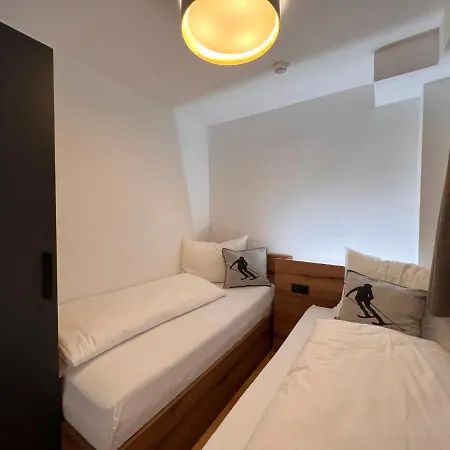 Kleines Bergblick 09 By Interhome Apartman *